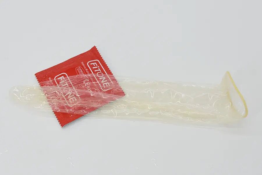 Fitone Plaisin Intense Big Dotted Condoms
