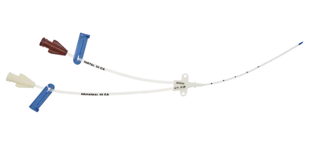 Set cathéter voie centrale pédiatrique 4 Fr x 8 cm double lumière - Arrow